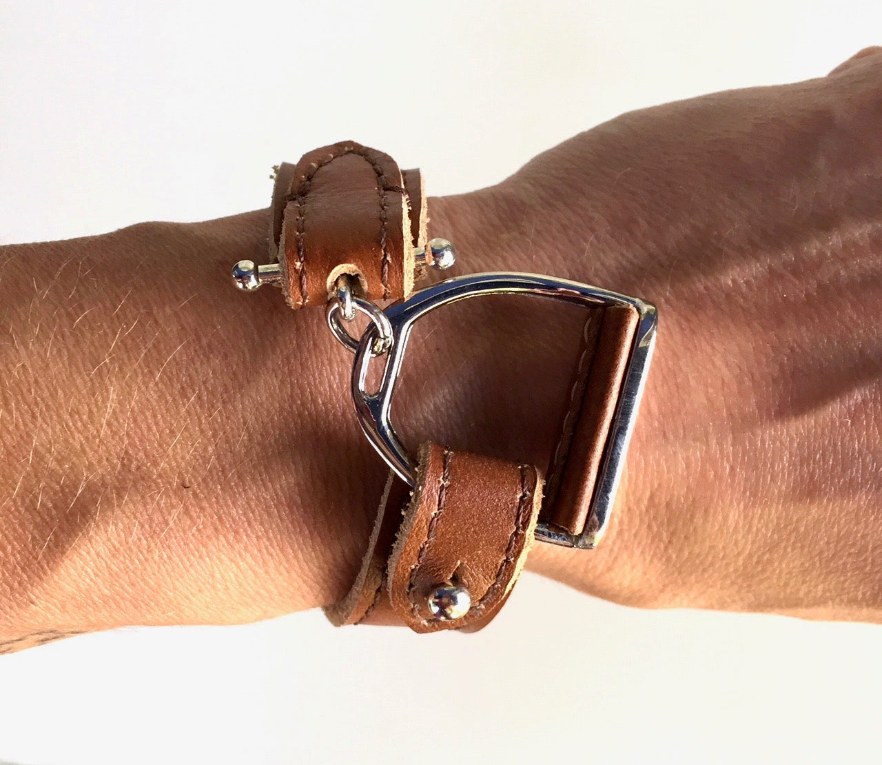 APOLLO | RED DUN | Equestrian leather bracelet | Leather Wrap | Stirrup Leather Cuff - AtelierCG™