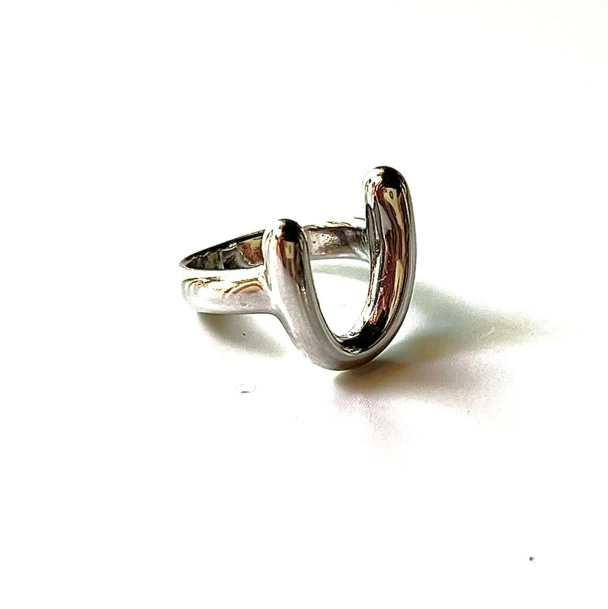 KOA HORSESHOE RING | silver