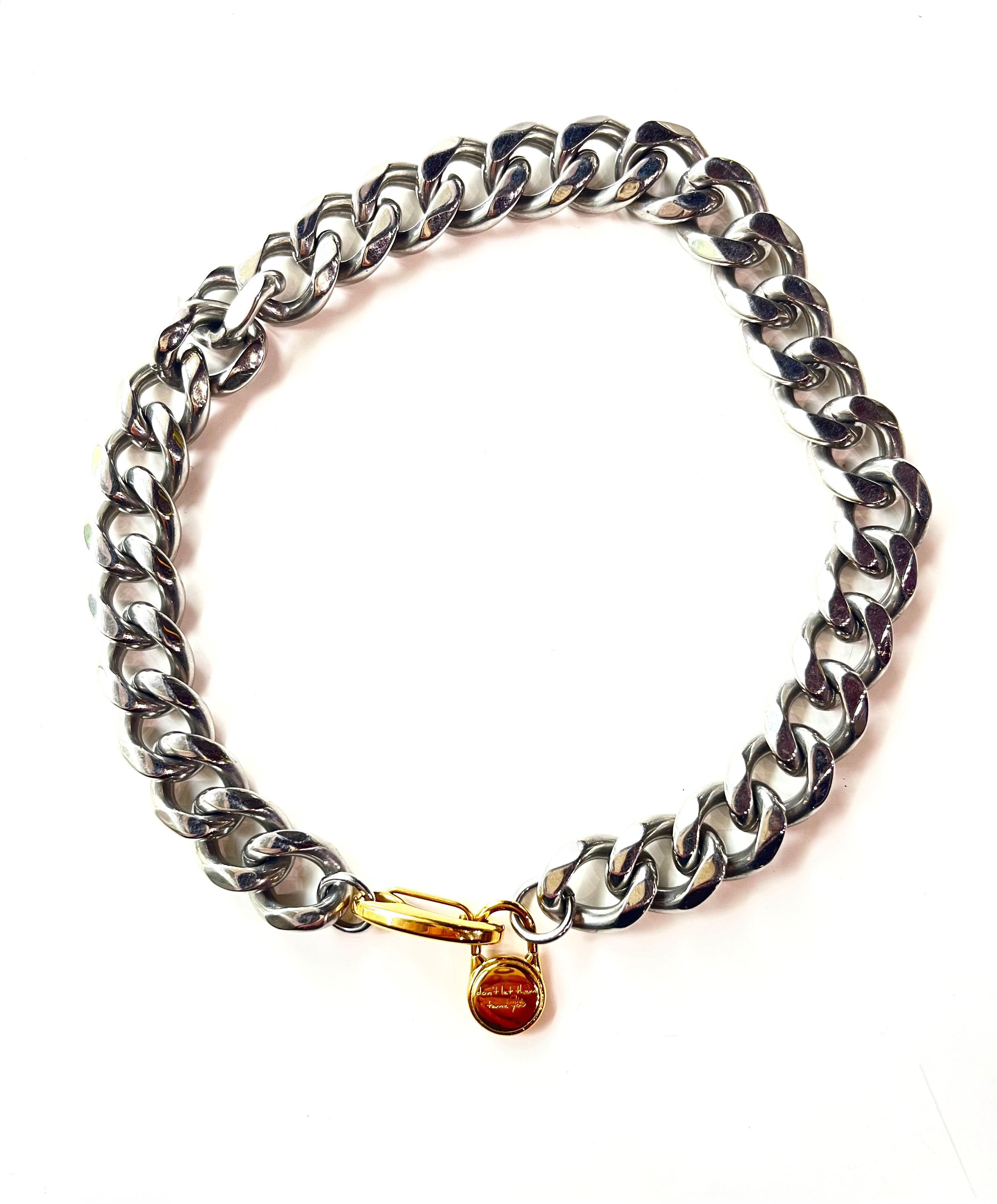 VELVET CHOKER 