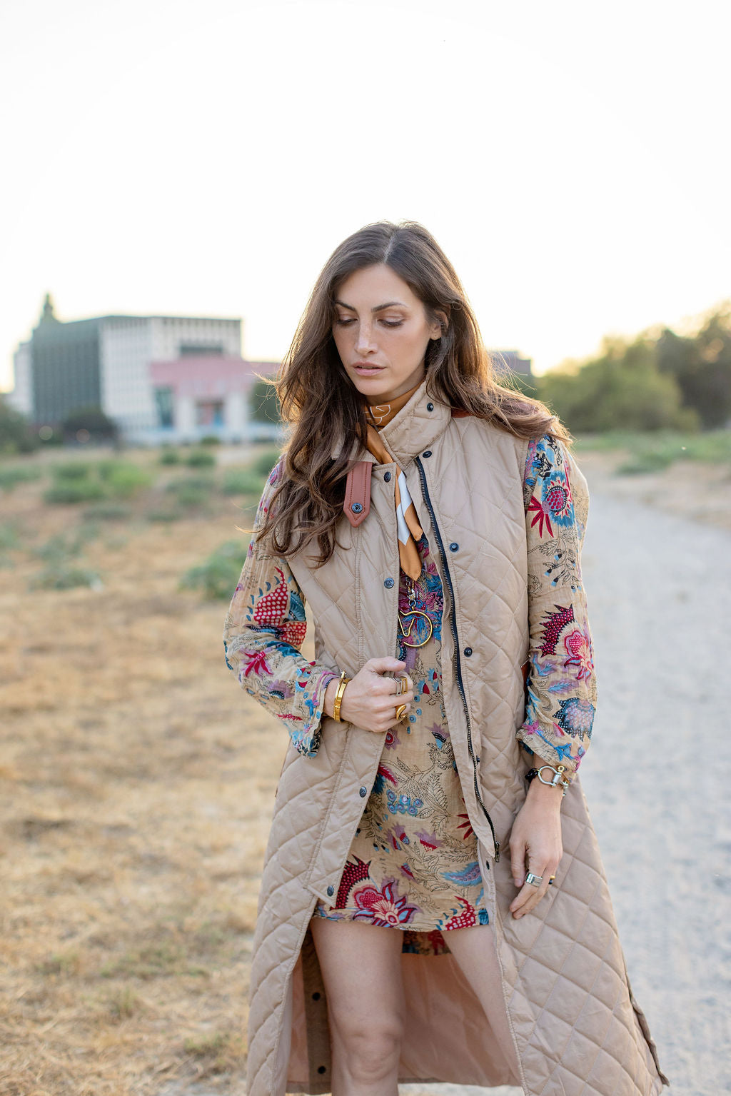 LIGHT WEIGHT MALIN VEST LONG - buckskin