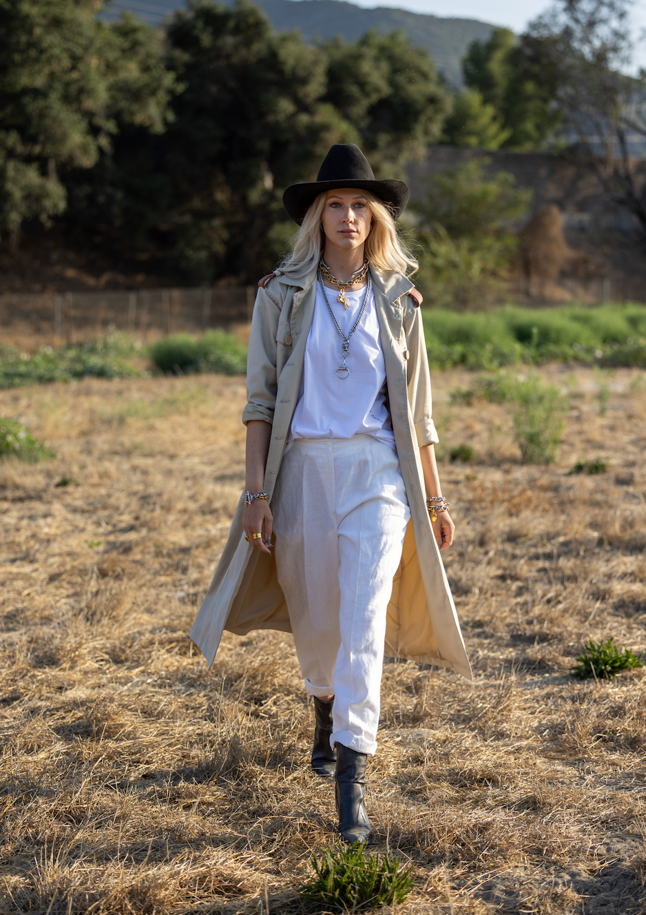 VELVET CHAMPAGNE SUMMER COAT | light tan