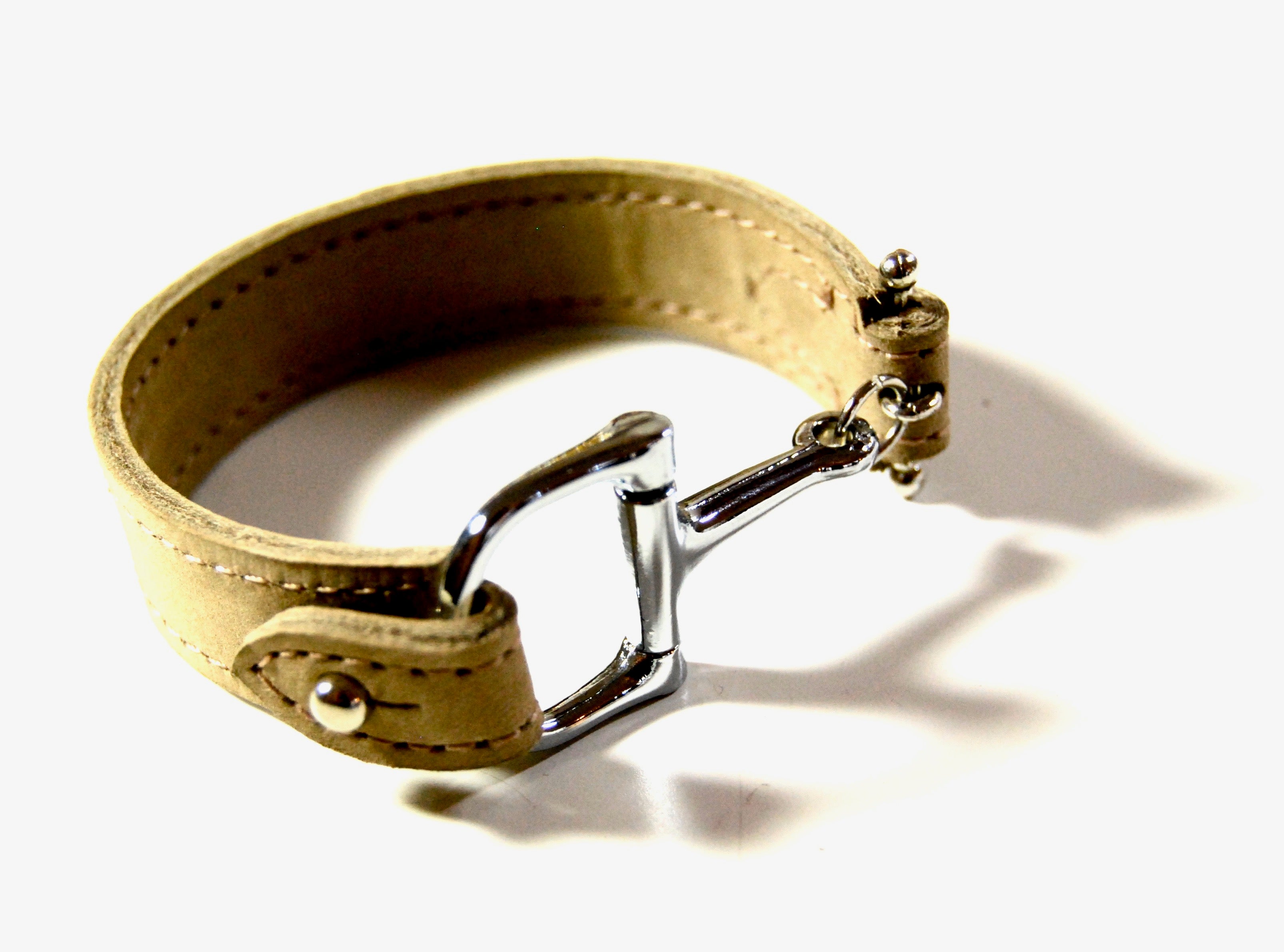 AMORA CUFF in buck skin | Horse Bracelet | Equestrian Jewelry | Leather Bracelet | Equestrian Gifts - AtelierCG™
