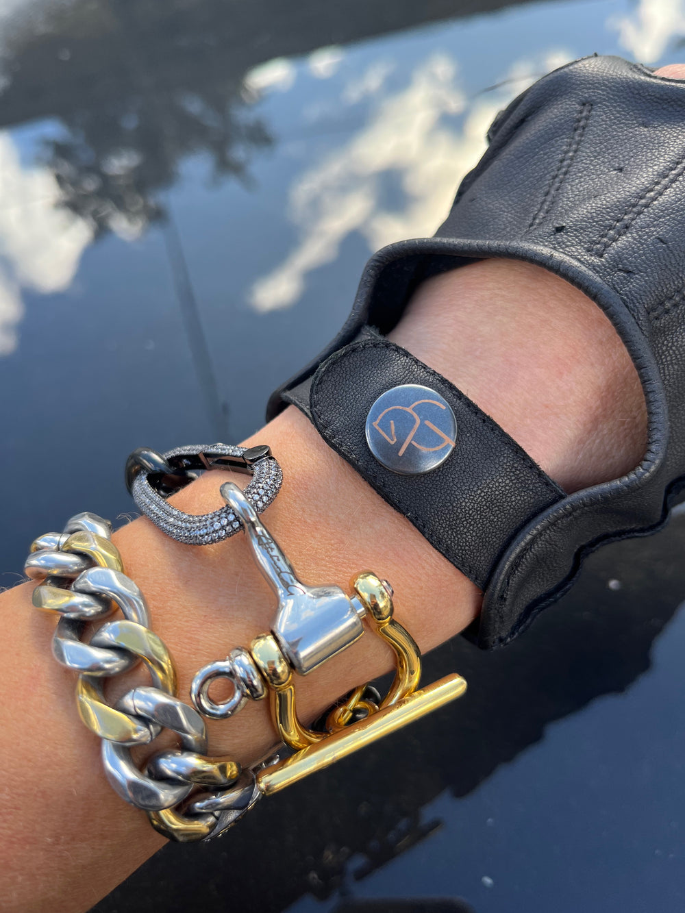 ARIES BRACELET | black & gold